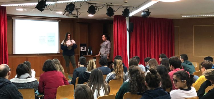 Membres de la UMH visiten els alumnes de La Salle Alcoi Membres de la UMH visiten els alumnes de La Salle Alcoi
