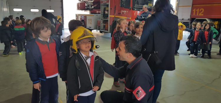 La Salle Alcoi visita el parque de bomberos La Salle Alcoi visita el parque de bomberos