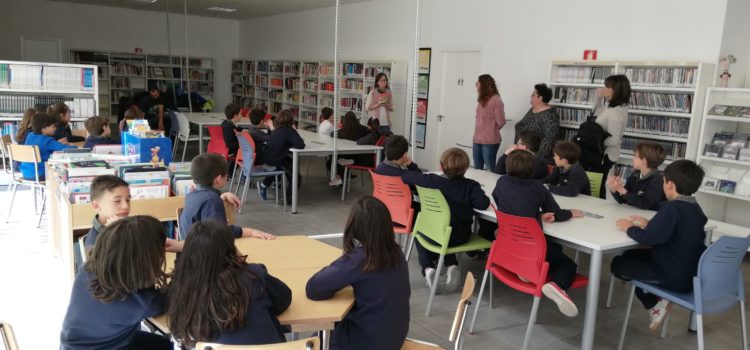 Los alumnos de 3ºEP de La Salle Alcoi visitan el Aula de Lectura de la Uixola Los alumnos de 3ºEP de La Salle Alcoi visitan el Aula de Lectura de la Uixola