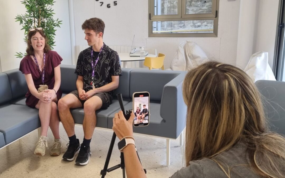 ¡Bienvenidos, Michael y Ally! En La Salle Alcoi reforzamos el aprendizaje de inglés con nuestros nuevos Language Assistants
